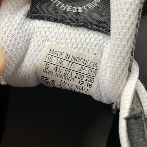 Like new Adidas ZX750 US size 6 (see description) - Picture 5 of 6